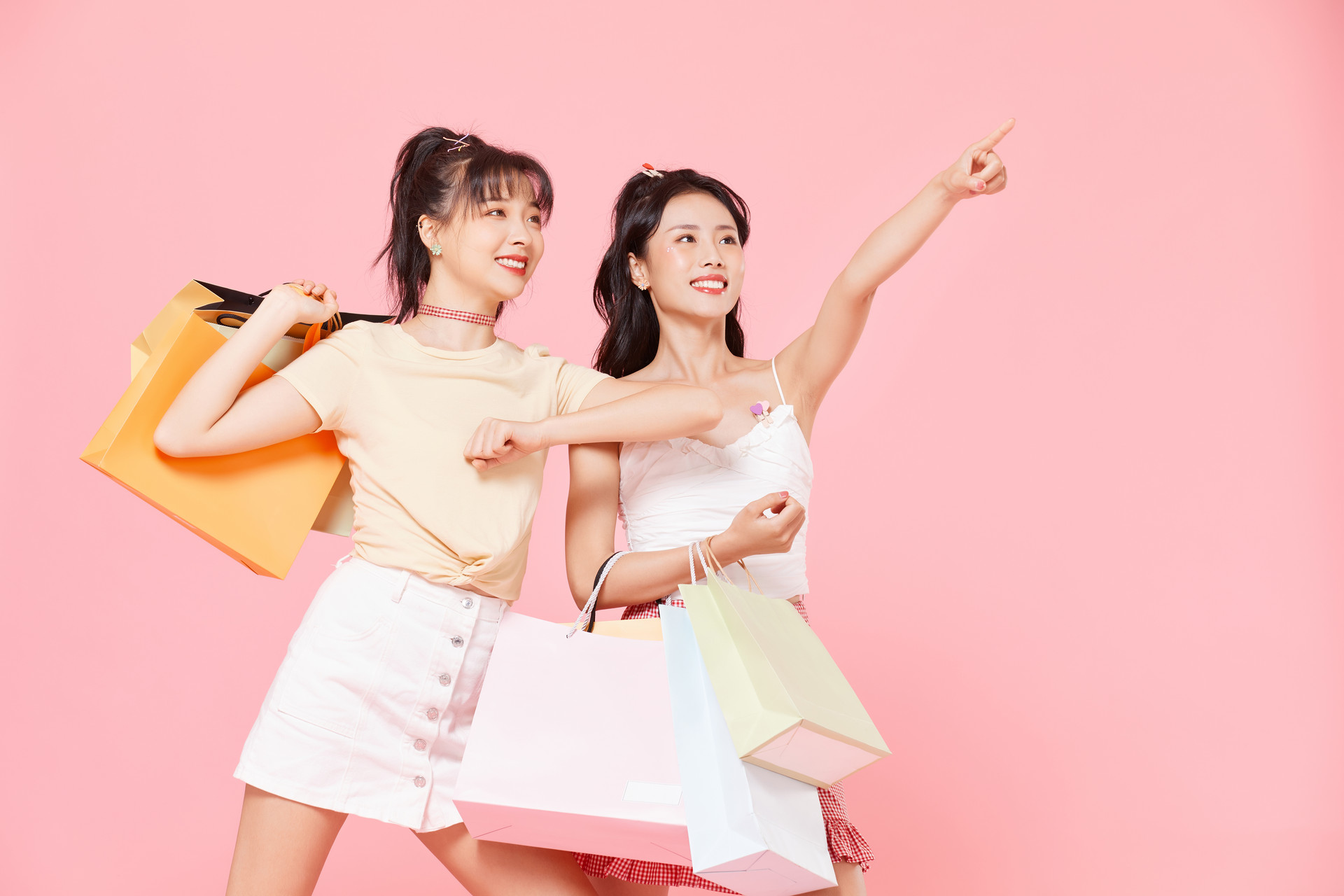 指甲护理多款爆品GMV突破百万美元!“武装到指甲”的“精致美”需求,正席卷TikTok美国站